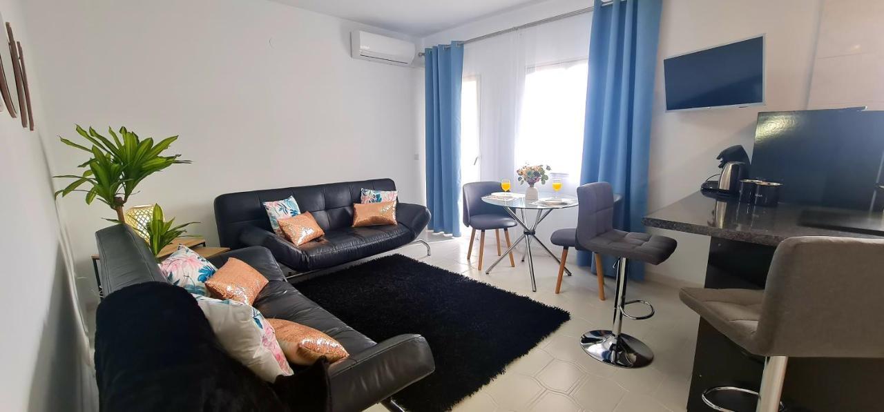 Precioso Apartamento Con Piscinas Y Vistas Al Mar. Benalmádena Buitenkant foto